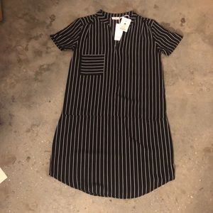 Black and white short sleeve dress